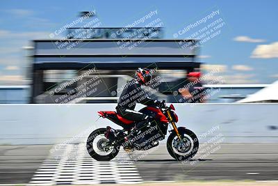 media/Mar-25-2024-Moto Forza (Mon) [[8d4319bd68]]/4-Novice Group/Session 4 Front Straight Speed Pans/